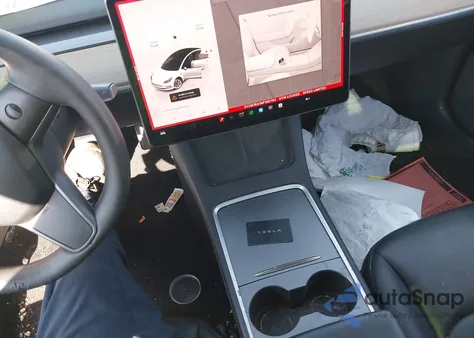 2022 Tesla Model 3 Rear-Wheel Drive z USA, uszkodzony, nr VIN 5YJ3E1EA1NF190793